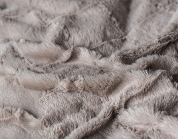 Faux Fur Check Taupe 240x200/220 - Afbeelding 5