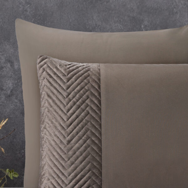 Velvet Crossline Taupe 240 x 200/220 - Afbeelding 3